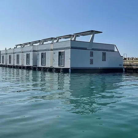 Modern Houseboat For 6 People Novigrad Istria